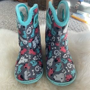 LL Bean Baby Bogs size 8 boots